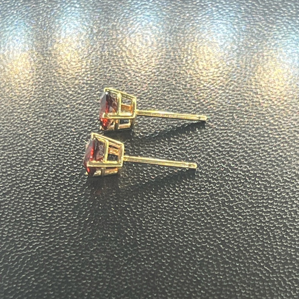 14k yellow gold red stone solitaire stud earrings 4 prong - Picture 10 of 16